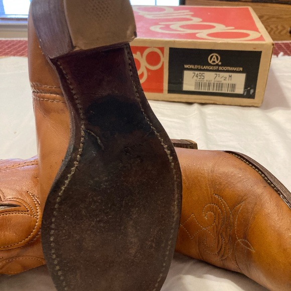 Dingo Vintage Glazed Rust Embroidered Heeled Western Boots - Picture 9 of 16